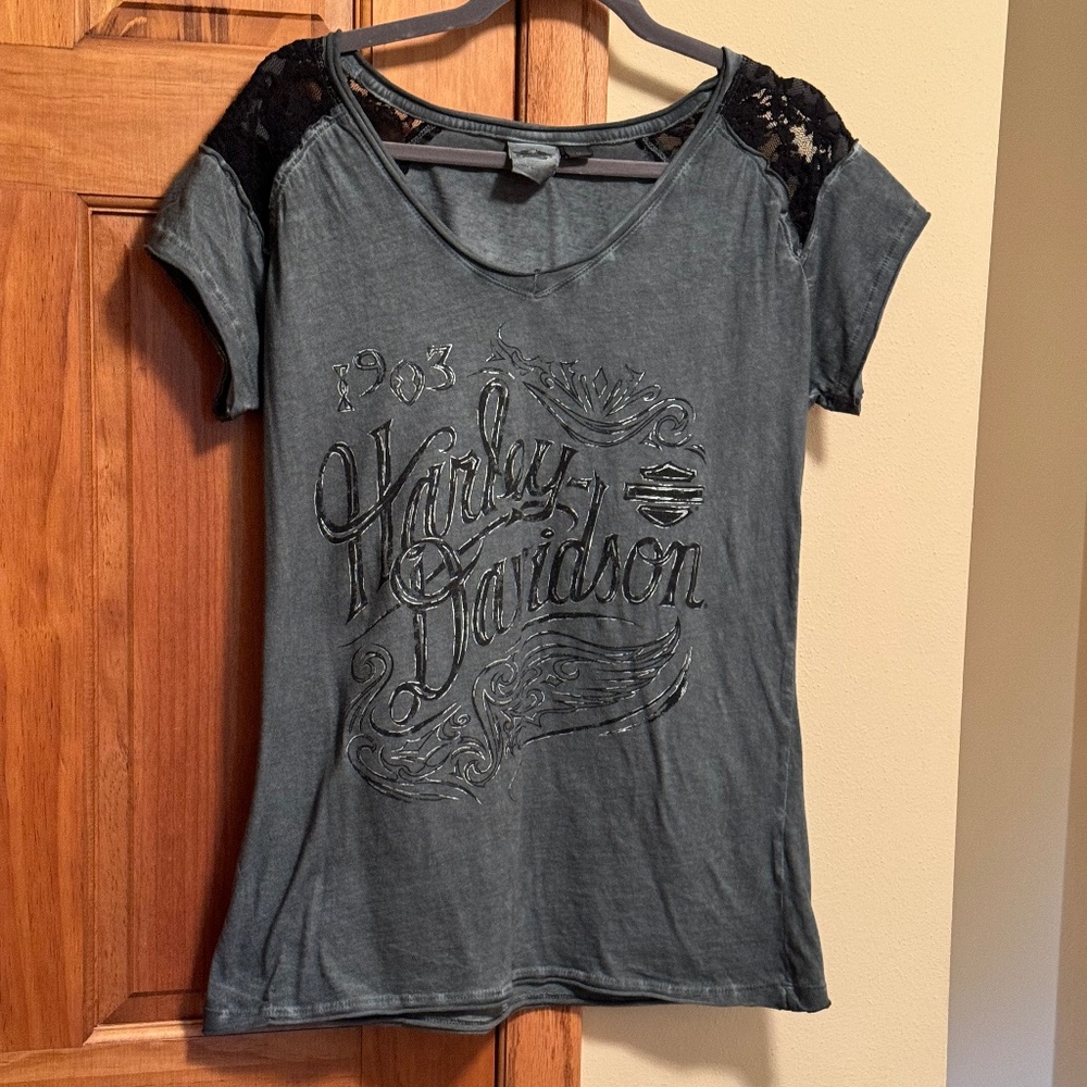 HD T-shirt with Lace - Size M